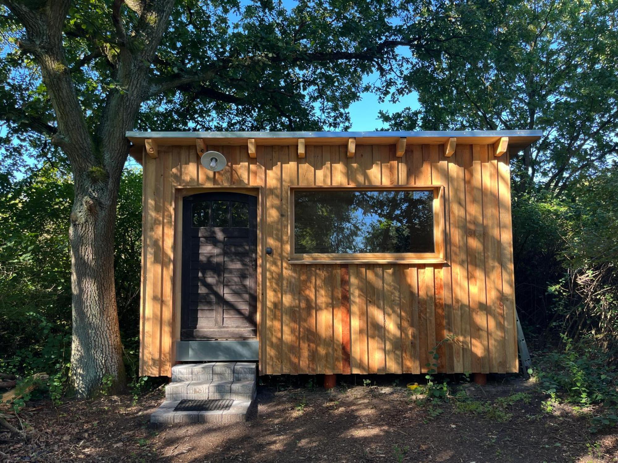 Romantisches Studio Am Waldesrand Mit Gartensauna Schwarz Exterior foto